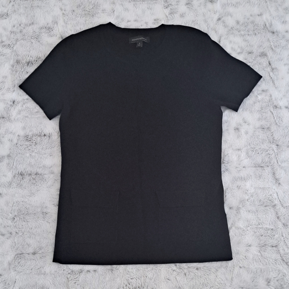 Banana Republic black short sleeve office sweater. Size M.